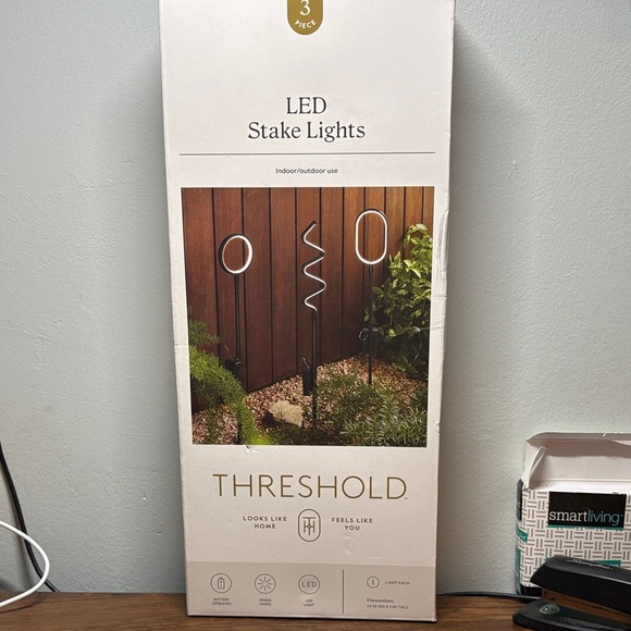 Threshold LED Stake Lights - Warm White - Picture 1 of 7
